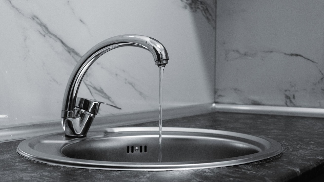 Poca presión de agua en el piso: causas y diagnóstico